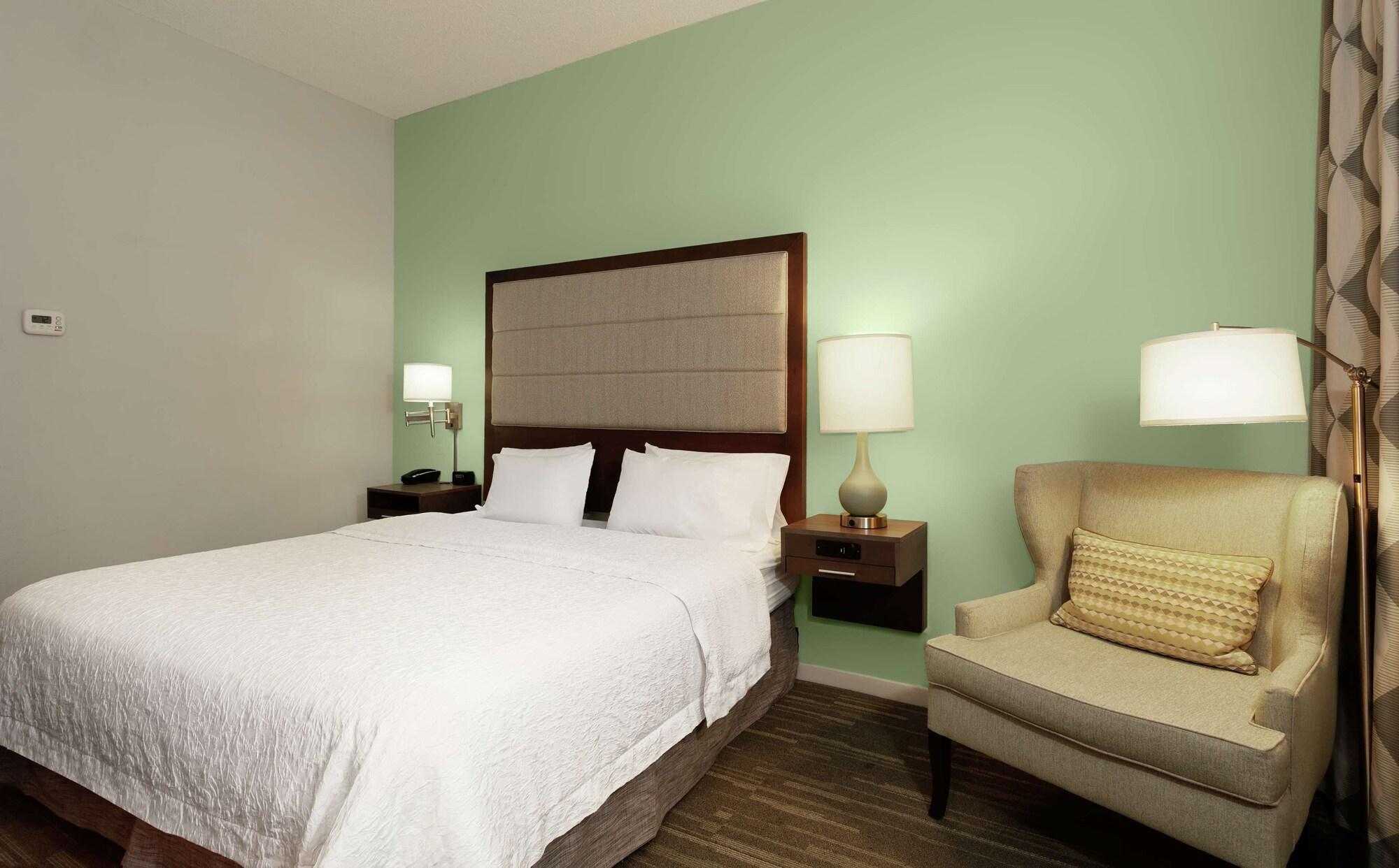 Hampton Inn Melbourne Exteriör bild